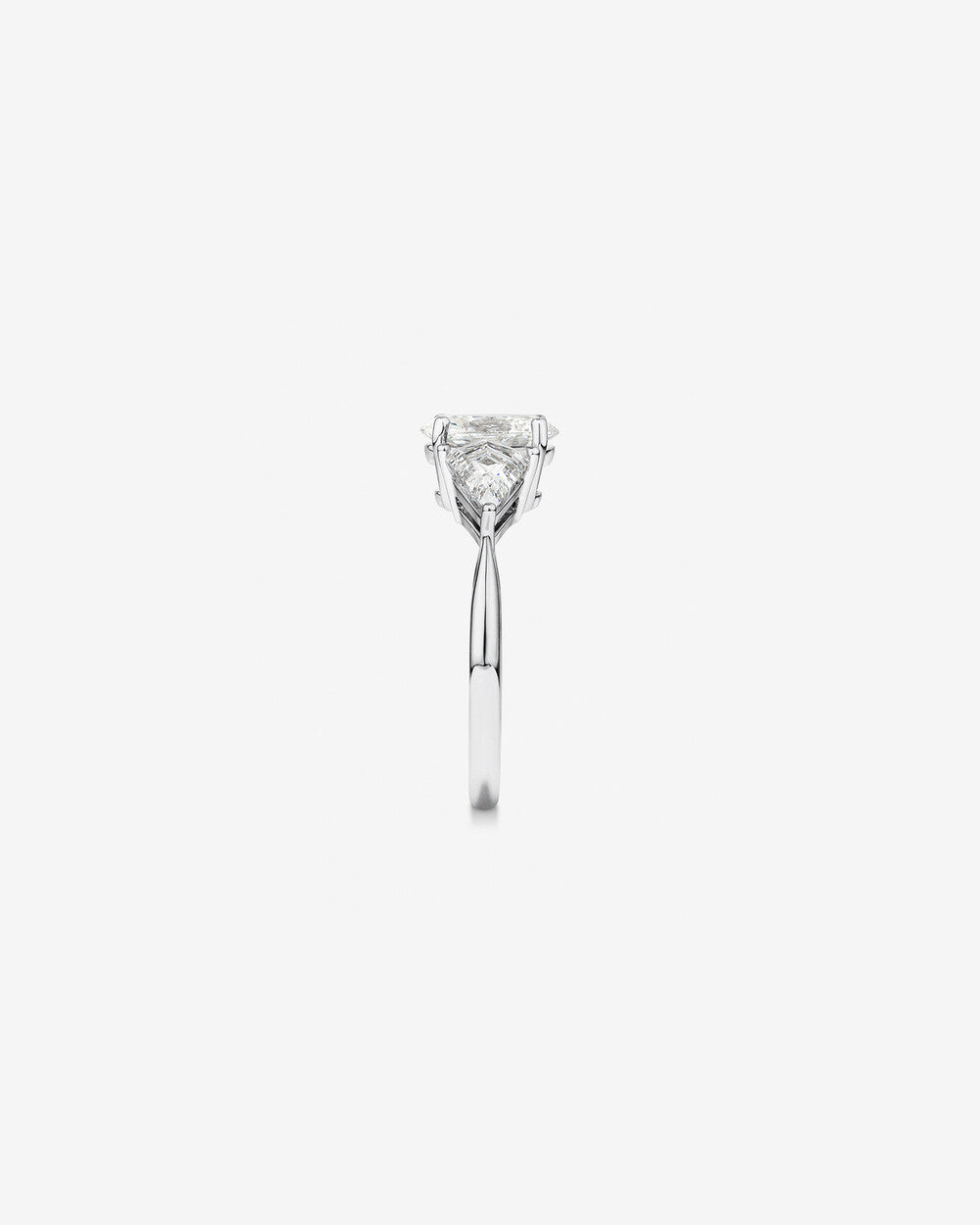 Stunning 2.25 TCW Oval & Kite Moissanite Engagement Ring with Three Stone Design 3