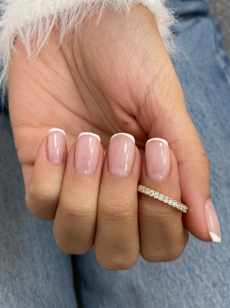 Stunning 0.32 TCW Round Moissanite Stones Half Eternity Wedding Band 2