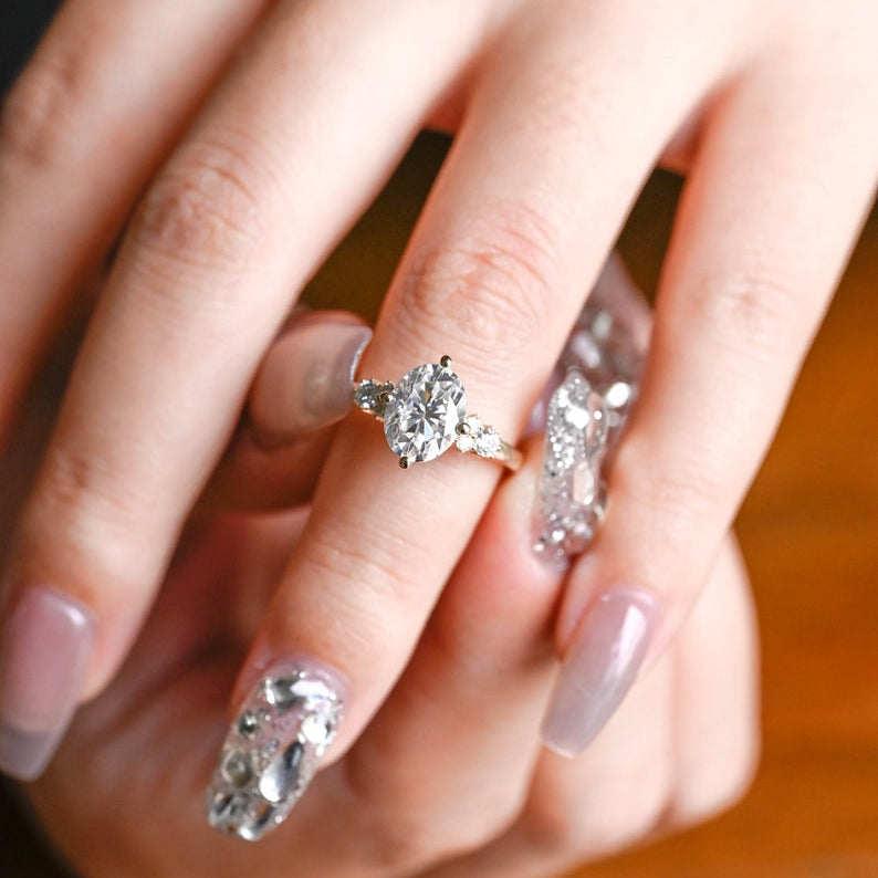 Stunning 1.0 - 2.0 CT Oval Moissanite Engagement Ring with Cluster Design 2