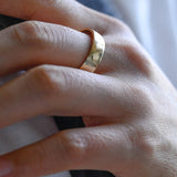 Delicate Men's Wedding Band in Solid Gold 2