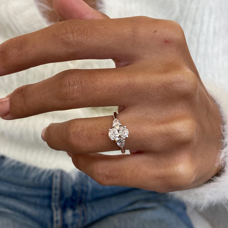 Stunning 1.0 CT Oval Moissanite Engagement Ring with Three Stone Design 7