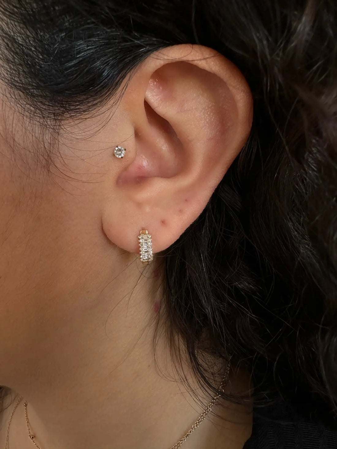 0.50 TCW Round & Baguette Cut Moissanite Hoops Earrings in Gold 3