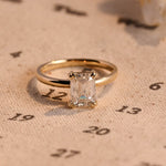 Stunning 3.0 CT Emerald Moissanite Engagement Ring with Solitaire Design 1