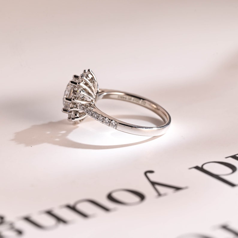 Stunning 0.5 - 1.5 CT Round Moissanite Engagement Ring with Cluster Design 10