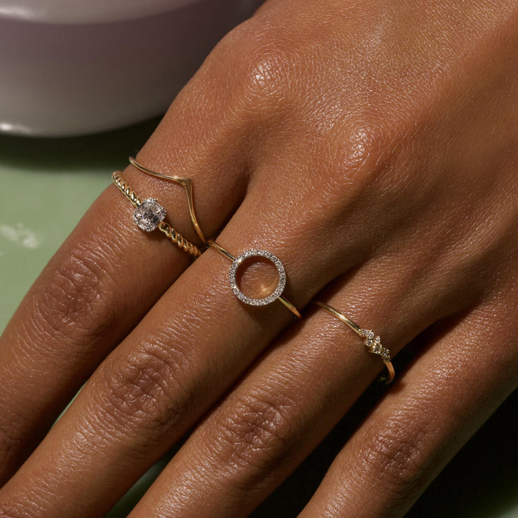 Stunning  V Shaped Metal Wedding Bands 3