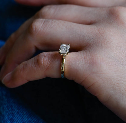 Stunning 1.0 CT East-West Emerald Cut Moissanite Engagement Ring with Solitaire Design 10