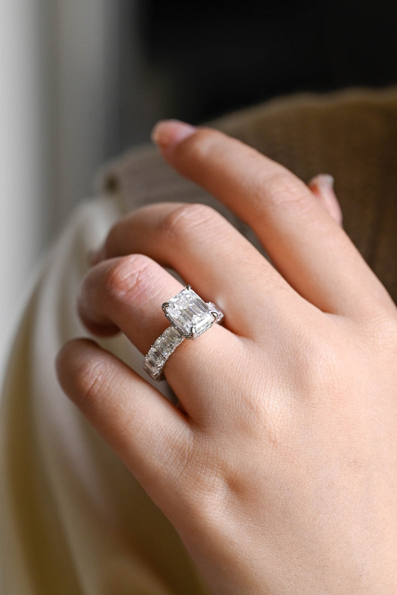 Stunning 1.0 - 2.0 CT Emerald Moissanite Engagement Ring With Hidden Halo Design 6