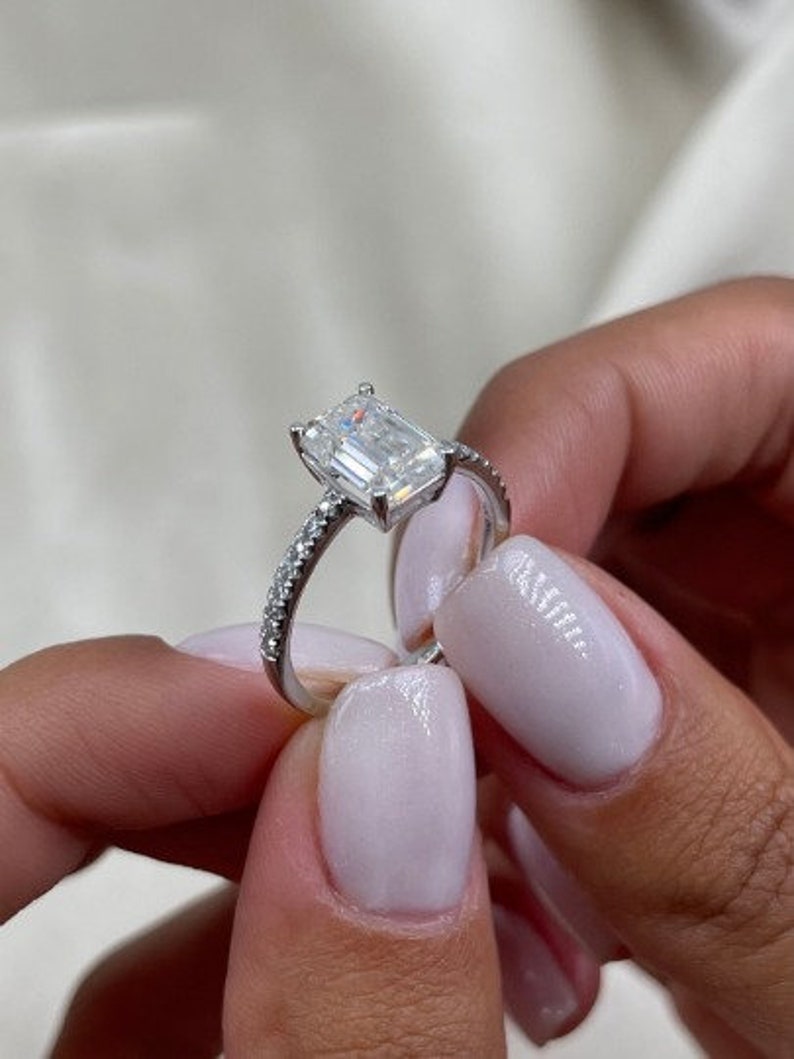 Stunning 2.0 CT Emerald Moissanite Engagement Ring with Pave Design 5