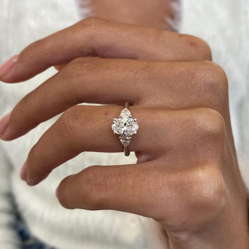 Stunning 1.0 CT Oval Moissanite Engagement Ring with Three Stone Design 5