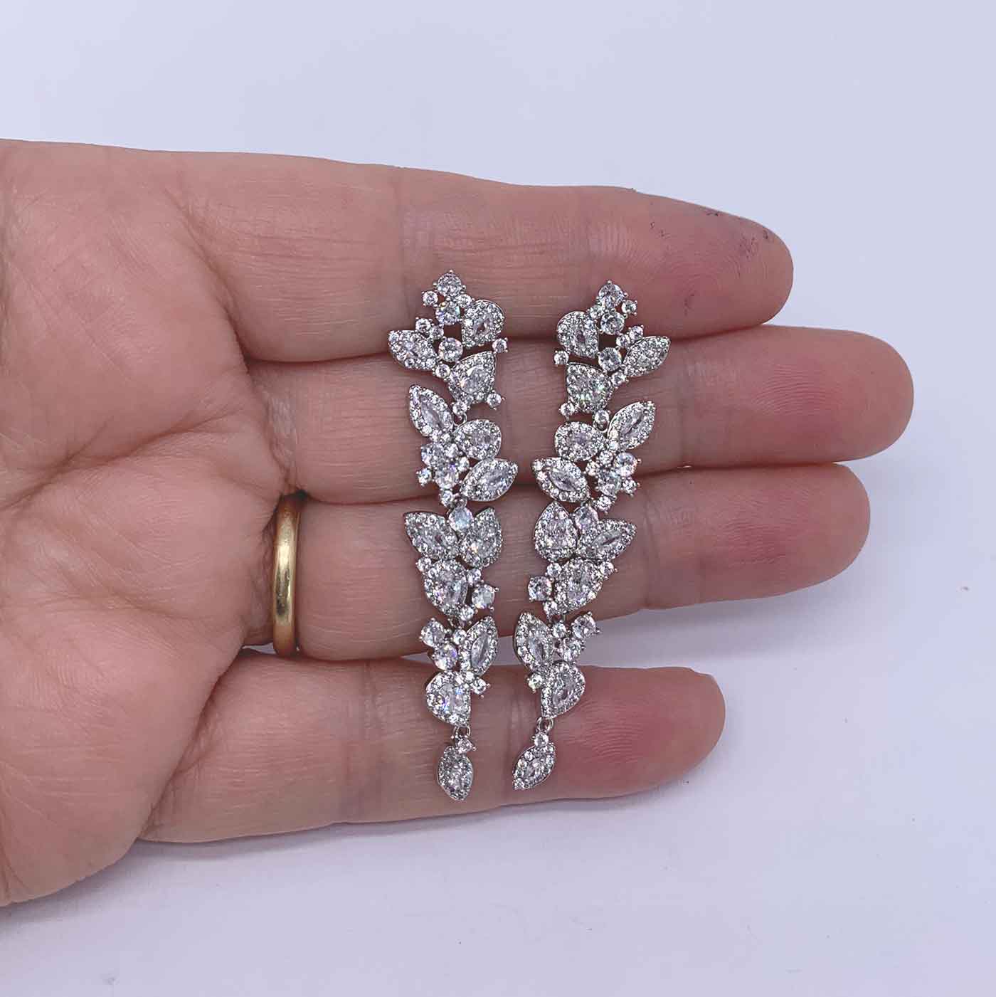 Round Cut Cubic Zirconia in 925 Sterling Silver Earrings 5