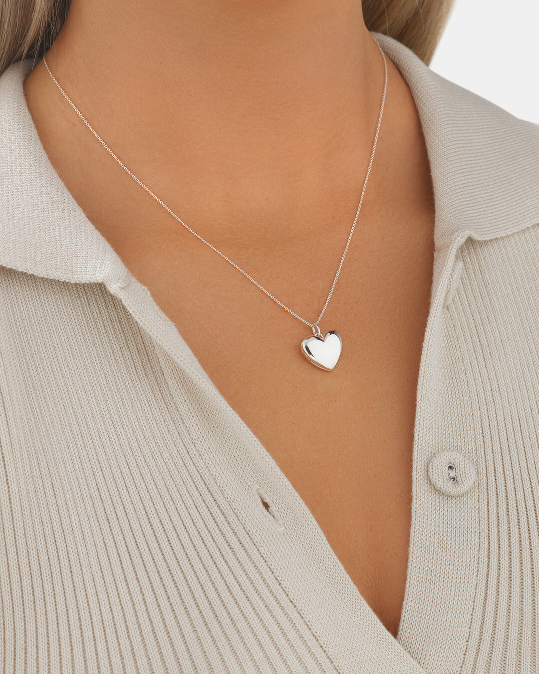 Round Cut Cubic Zirconia in 925 Sterling Silver Necklace 2