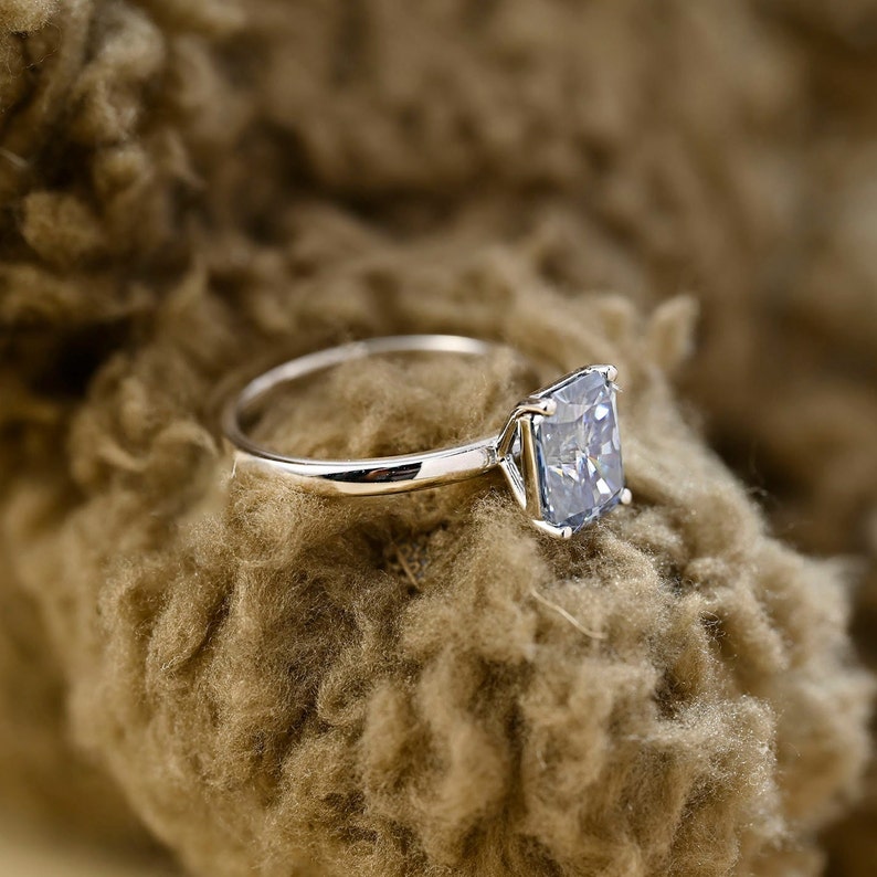 Stunning 4.0 CT Radiant Moissanite Engagement Ring with Solitaire Design 4
