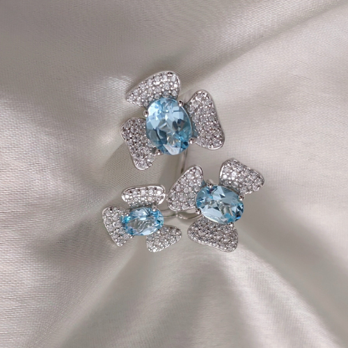 3.5 TCW Oval Cut Floral Style Blue Topaz Ring 2