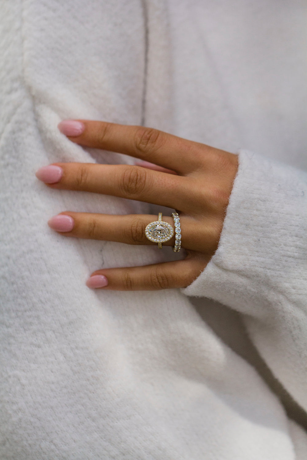 Oval Cut Halo Style Cubic Zirconia in 925 Sterling Silver Ring 7