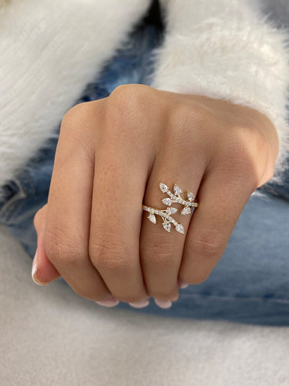 Stunning 0.67 CT Round & Pear Moissanite Stones Open Cluster Wedding Bands 2