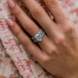 Round Cut Solitaire Style Cubic Zirconia in 925 Sterling Silver Ring 3