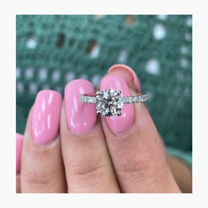 Stunning 1.0 CT Round Shape Moissanite Engagement Ring with Pave Design 1