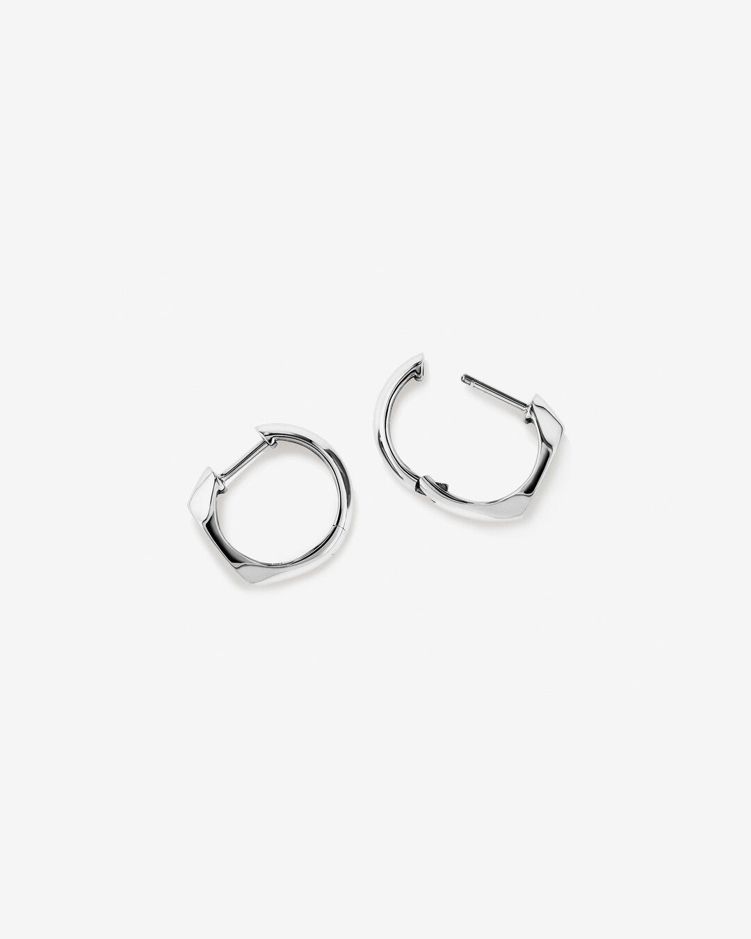 Round Cut Cubic Zirconia in 925 Sterling Silver Earrings 4