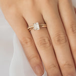 Stunning 1 CT Emerald Moissanite Engagement Ring With Solitaire Design 8