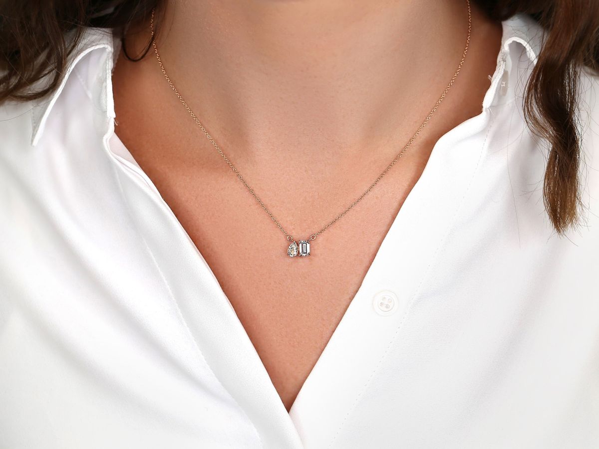 0.50 CT Emerald & Pear Moissanite Diamond Two Stone Pendant Necklace in Solid Gold 4