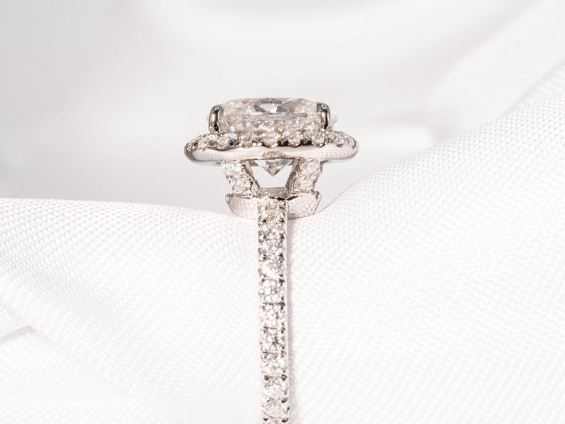 Stunning 2.0 CT Oval Moissanite Engagement Ring with Halo & Pave Design 5
