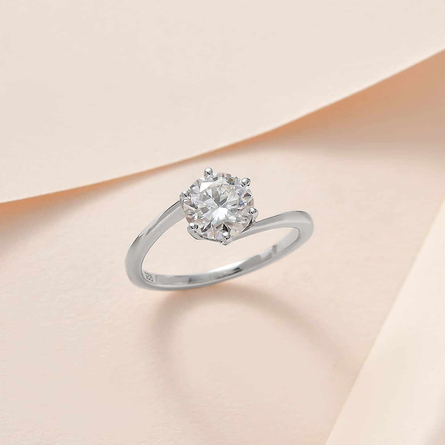 Round Cut Swirl Style Cubic Zirconia in 925 Sterling Silver TJC050 2