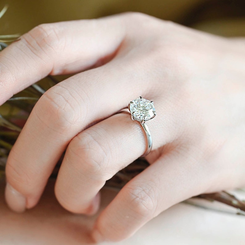 Stunning 3.0 CT Round Moissanite Engagement Ring with Hidden Halo Design 10