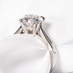 Stunning 2.0 CT Round Moissanite Solitaire Engagement Ring 7