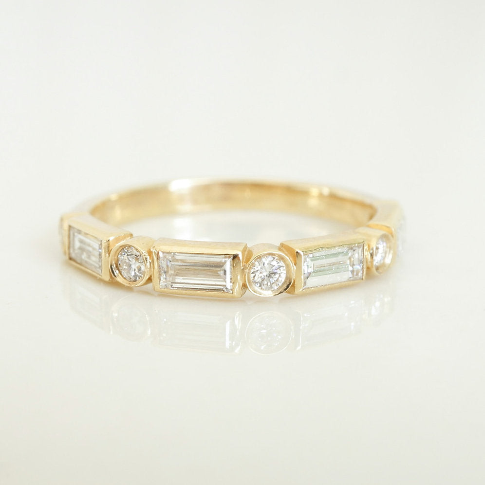 Stunning 0.4 TCW Radiant & Round Moissanite Stone Alternate Wedding Band 1