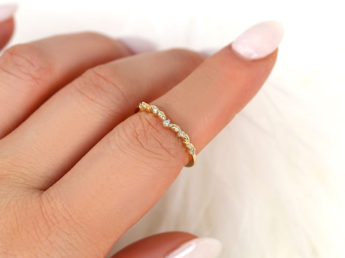 Stunning 0.07 TCW Round Moissanite Stones Leaf Nesting Metal Wedding Bands 3