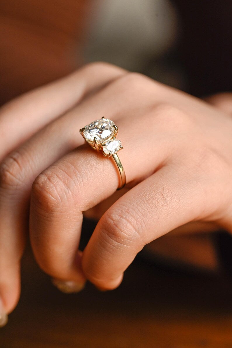 Stunning 1.0 - 2.0 CT Oval Moissanite Engagement Ring with Three Stone Design 4