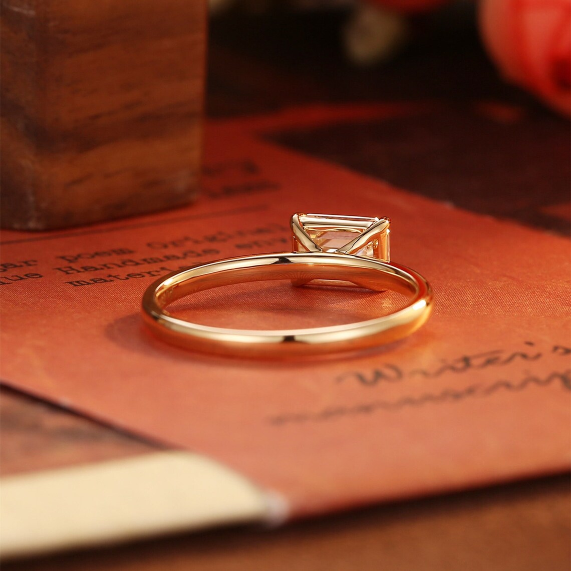 Stunning 1.0 CT East-West Emerald Cut Moissanite Engagement Ring with Solitaire Design 3