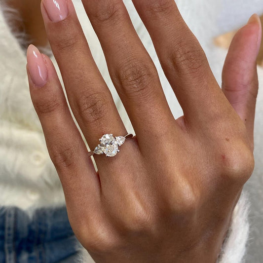 Stunning 1.0 CT Oval Moissanite Engagement Ring with Three Stone Design 2
