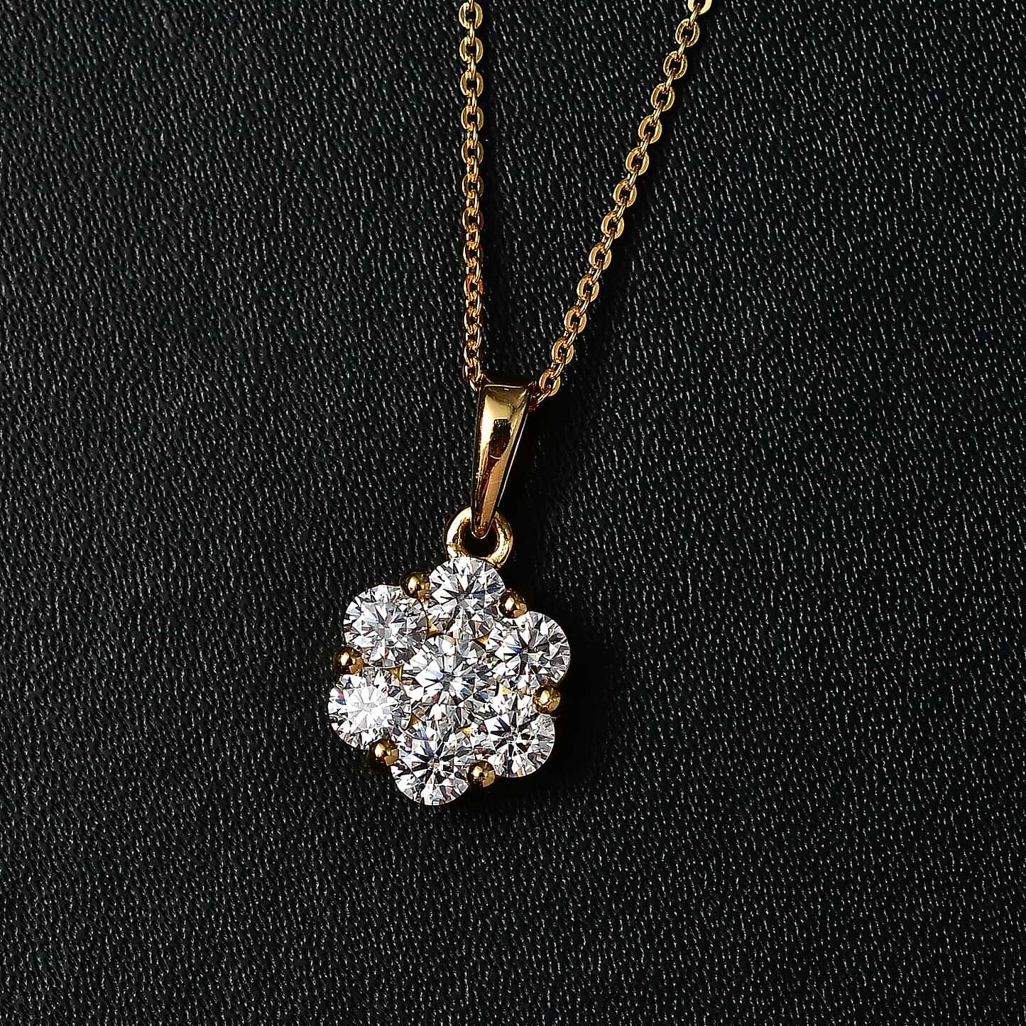 Round Cut Cubic Zirconia in 925 Sterling Silver Necklace 3