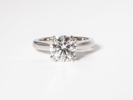 Stunning 2.0 CT Round Moissanite Solitaire Engagement Ring 1
