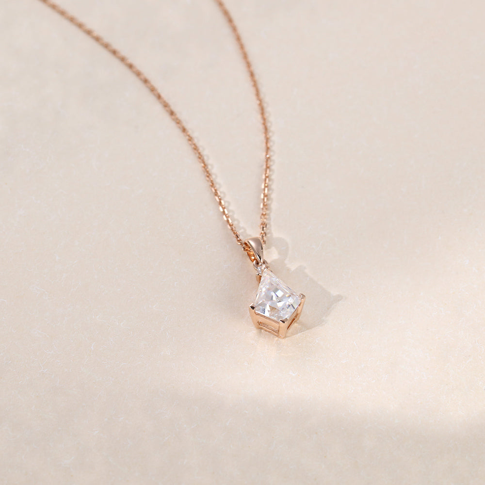 1.05 CT Kite Moissanite Diamond Solitaire Pendant Necklace in Solid Gold 3