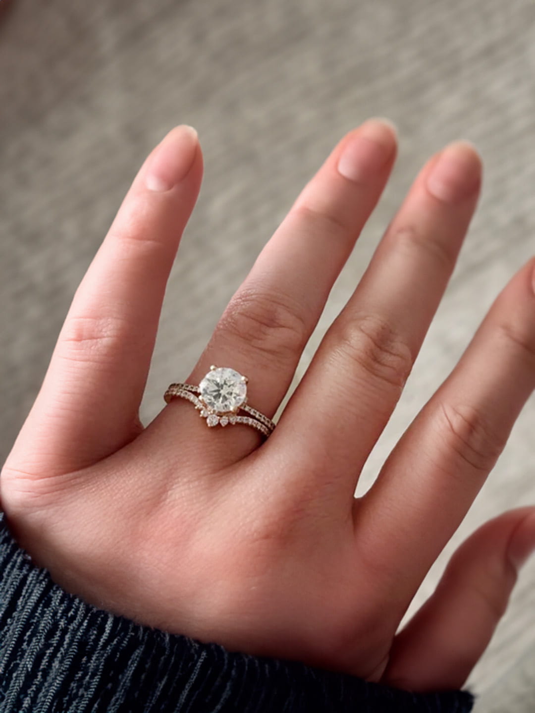 Stunning 0.2 TCW Round Moissanite Stones Curved Wedding Bands 5