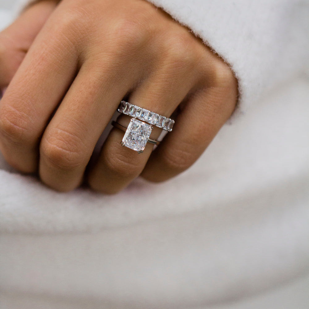 Radiant Cut Solitaire Style Cubic Zirconia in 925 Sterling Silver Ring 1