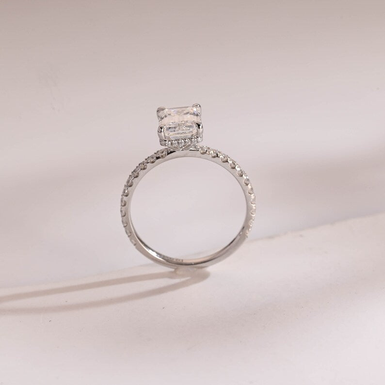 Stunning 1.0 - 2.0 CT Emerald Moissanite Engagement Ring With Hidden Halo & Pave Design 8
