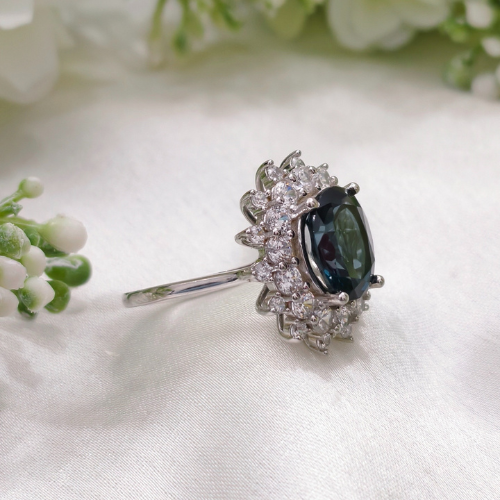 3.0 CT Oval Cut Cluster Style Blue Topaz Ring 3