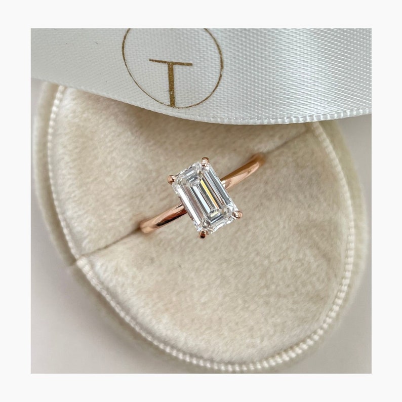 Classic 1.0 CT Emerald Moissanite Engagement Ring with Hidden Halo Design 4