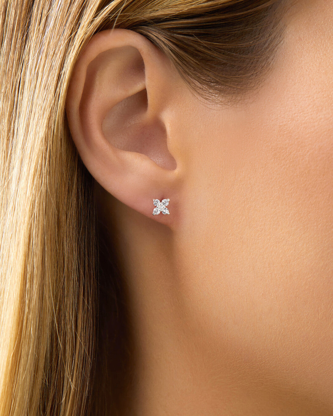 Round Cut Cubic Zirconia in 925 Sterling Silver Earrings 4
