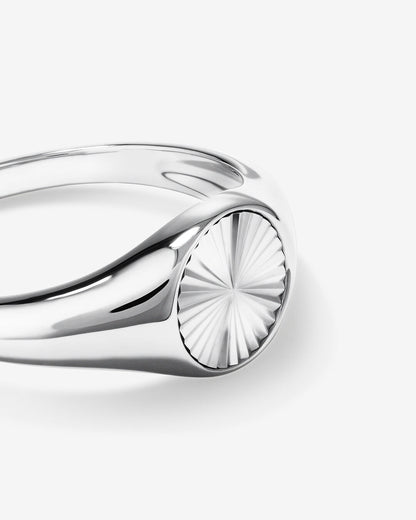 Classic Sunray Round Signet Men's Wedding Band in Solid Gold 5