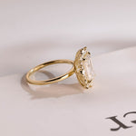 Stunning 1.0 - 2.0 CT Emerald Moissanite Engagement Ring With Halo Design 3