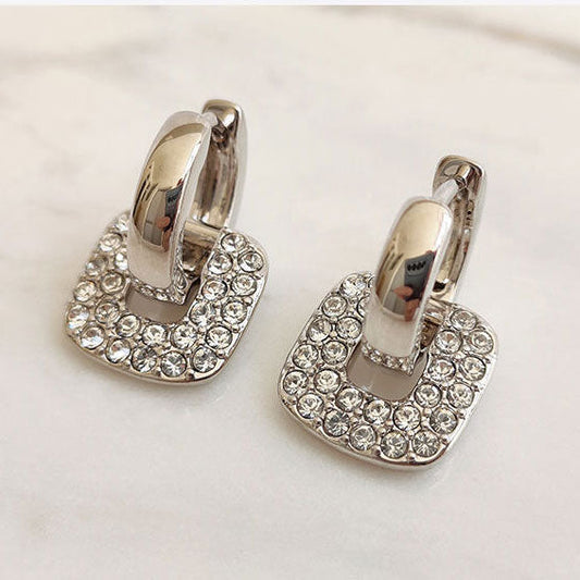 Round Cut Cubic Zirconia in 925 Sterling Silver Earrings 2