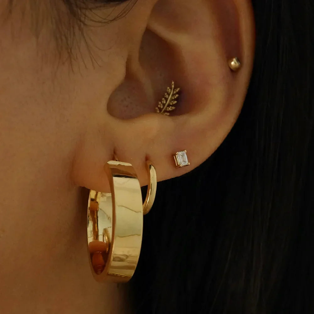 Classic Hoops Earrings in Gold 3