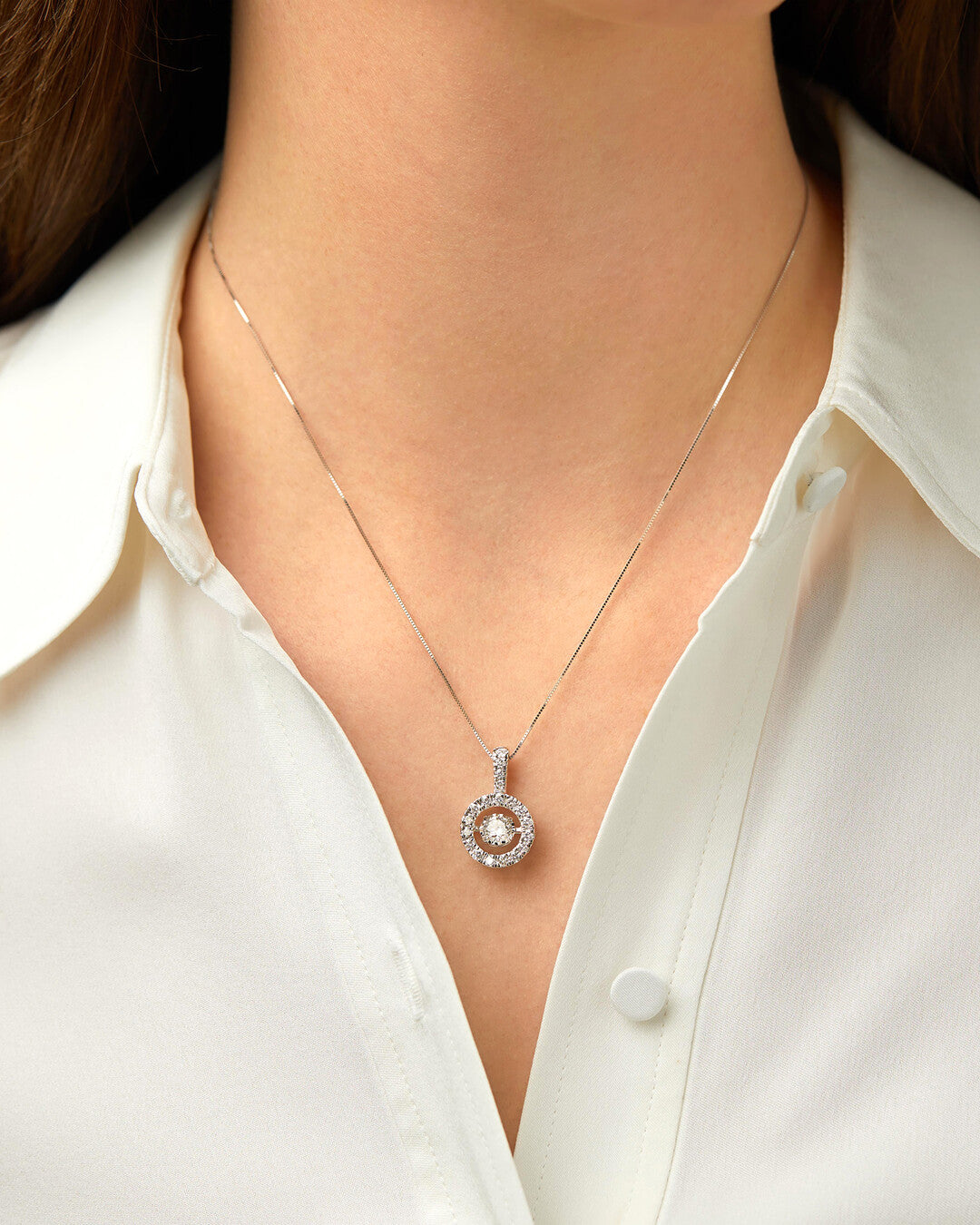 Round Cut Cubic Zirconia in 925 Sterling Silver Necklace 3