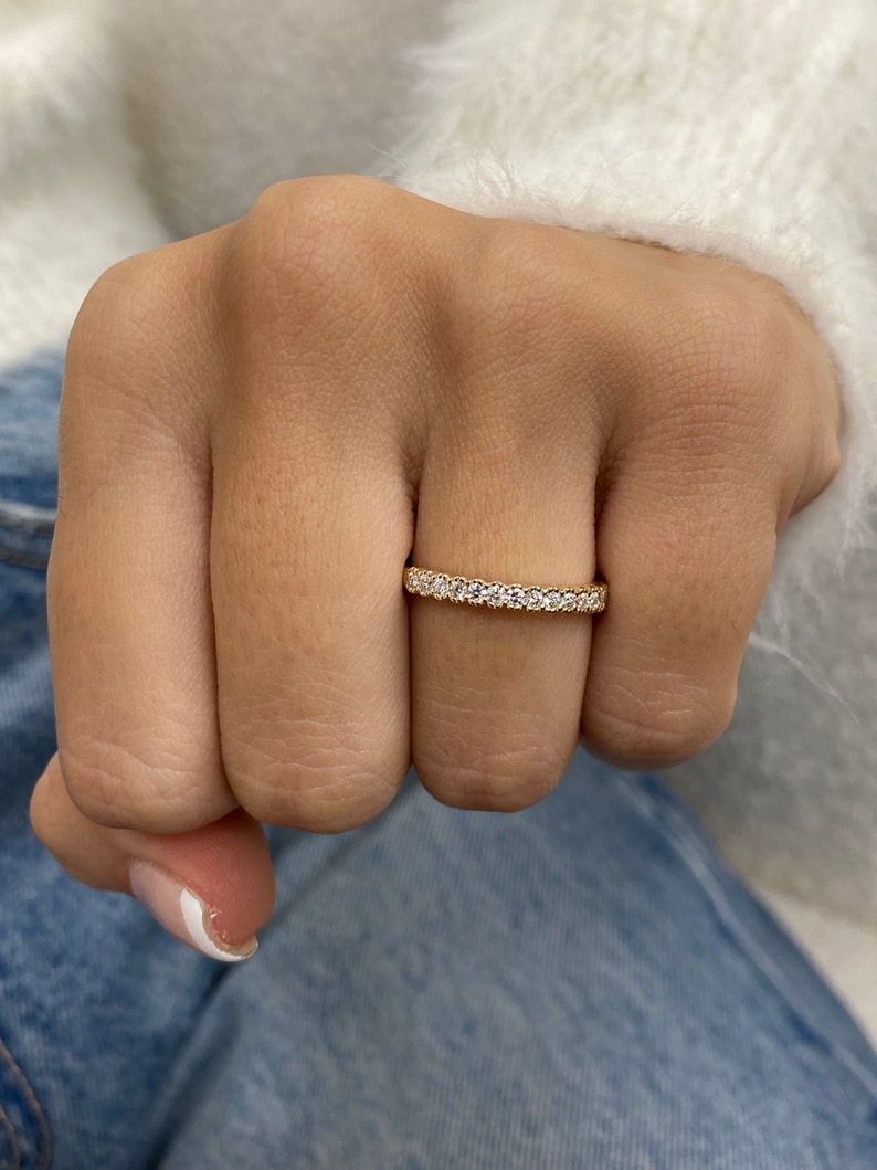 Stunning 0.32 TCW Round Moissanite Stones Half Eternity Wedding Band 1