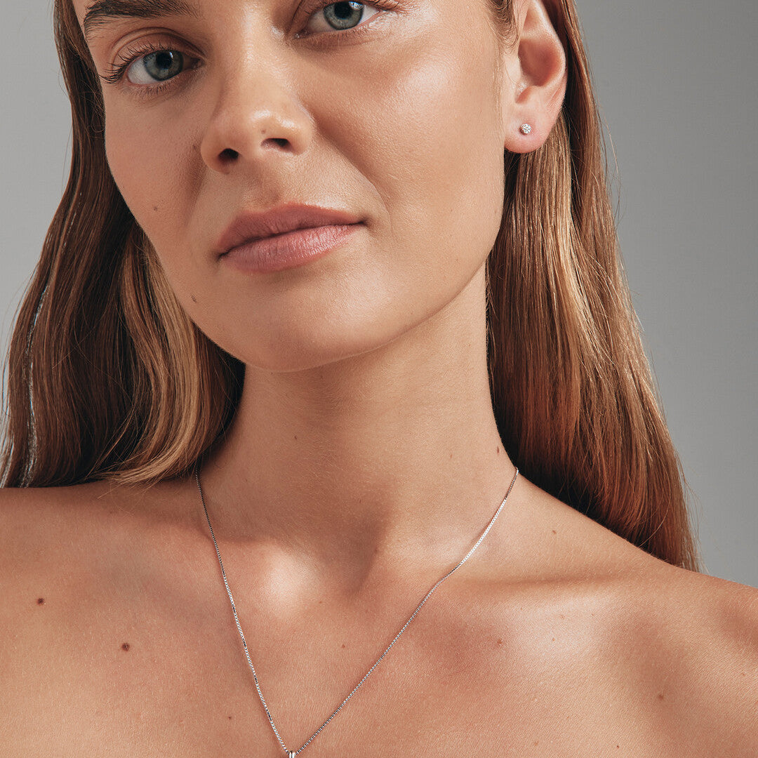 Round Cut Cubic Zirconia in 925 Sterling Silver Necklace 2