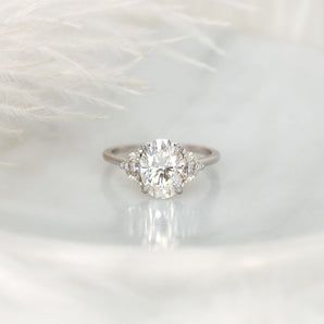 Stunning 2.5 CT Oval Moissanite Engagement Ring with Three Stone Design